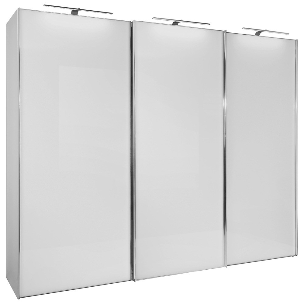 Tato moderní šatní skříň s korpusem v bílém dekoru a se skleněnými dveřmi alpské bílé barvy přináší do ložnice funkčnost a elegantní vzhled. Kovové úchyty chromové barvy doplňují celkový design.  Velký šatník o rozměrech cca 336 x 222 x 68 cm (Š / V / H) je vybaven 3 posuvnými dveřmi