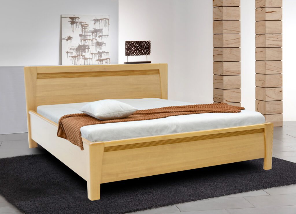 Dřevěná postel LORIEN 2
